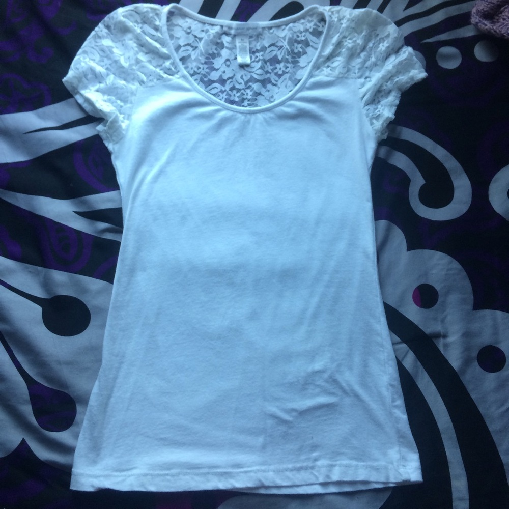 Simple while top lace t-shirt