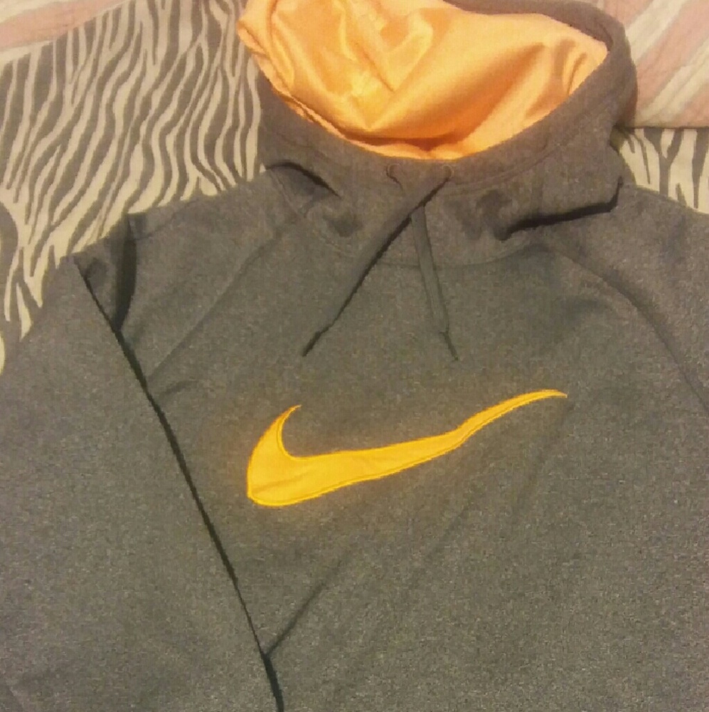 Nike Therma Hoodie