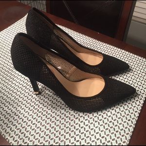 Guess Size 8 Black Suede Heels