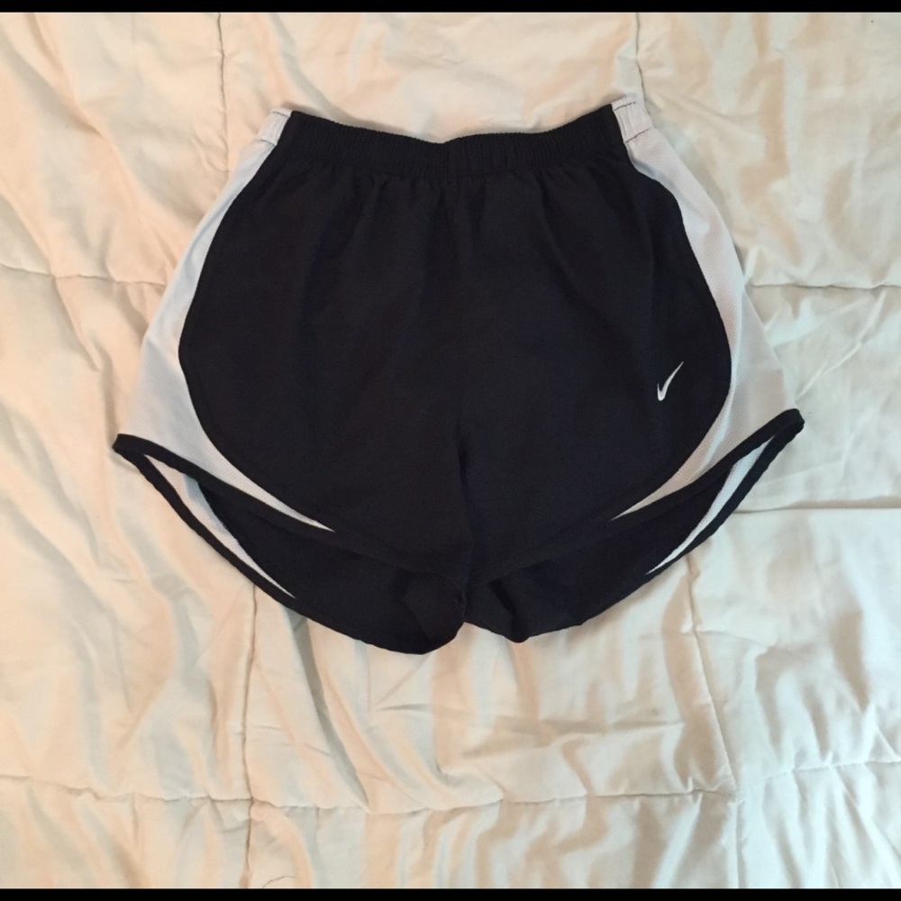 Black & White Nike Dri-Fit