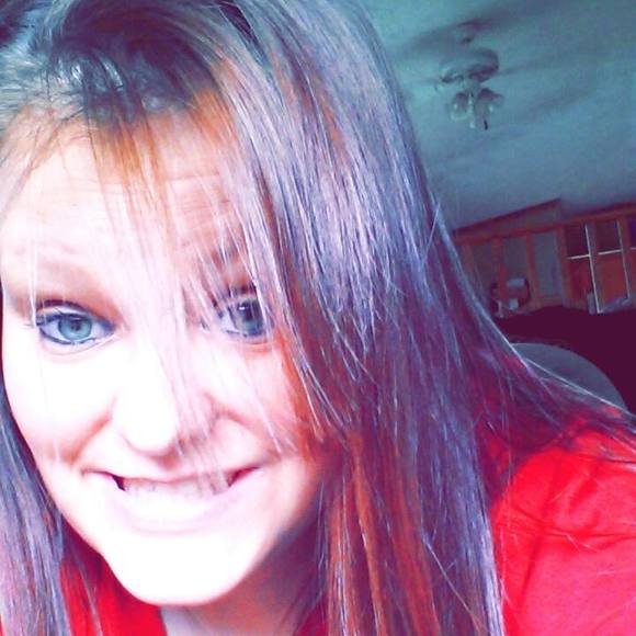 Meet your Posher, Chelsie - Picture 1 of 1