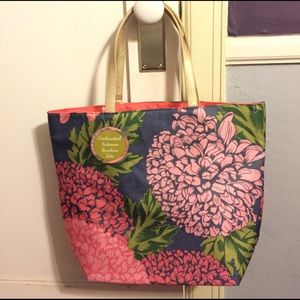 Oversized floral travel/beach tote.