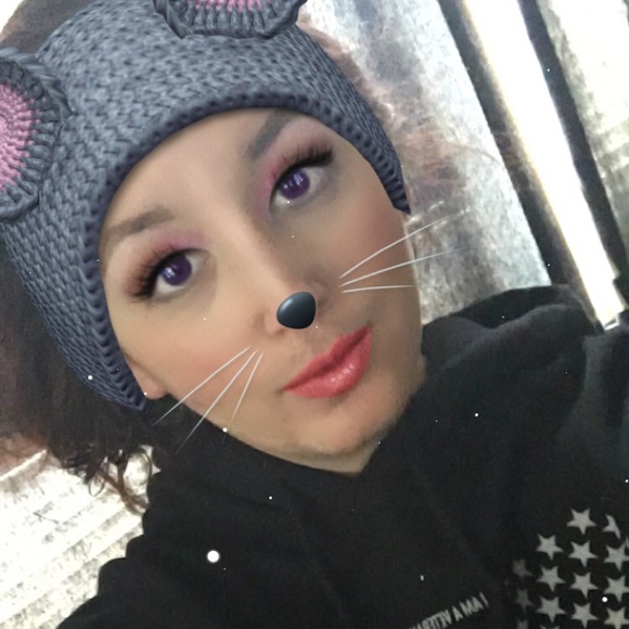 Meet your Posher, Randi - Picture 1 of 1