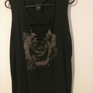 Size 1 xl distressed torrid tank with rose