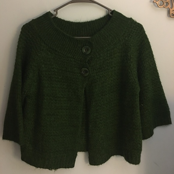 Sweater - Picture 1 of 2