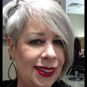 Meet your Posher, Christine