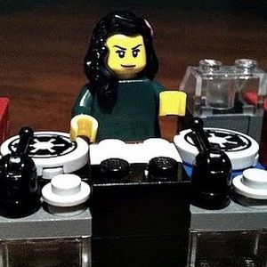 Meet your Posher, April