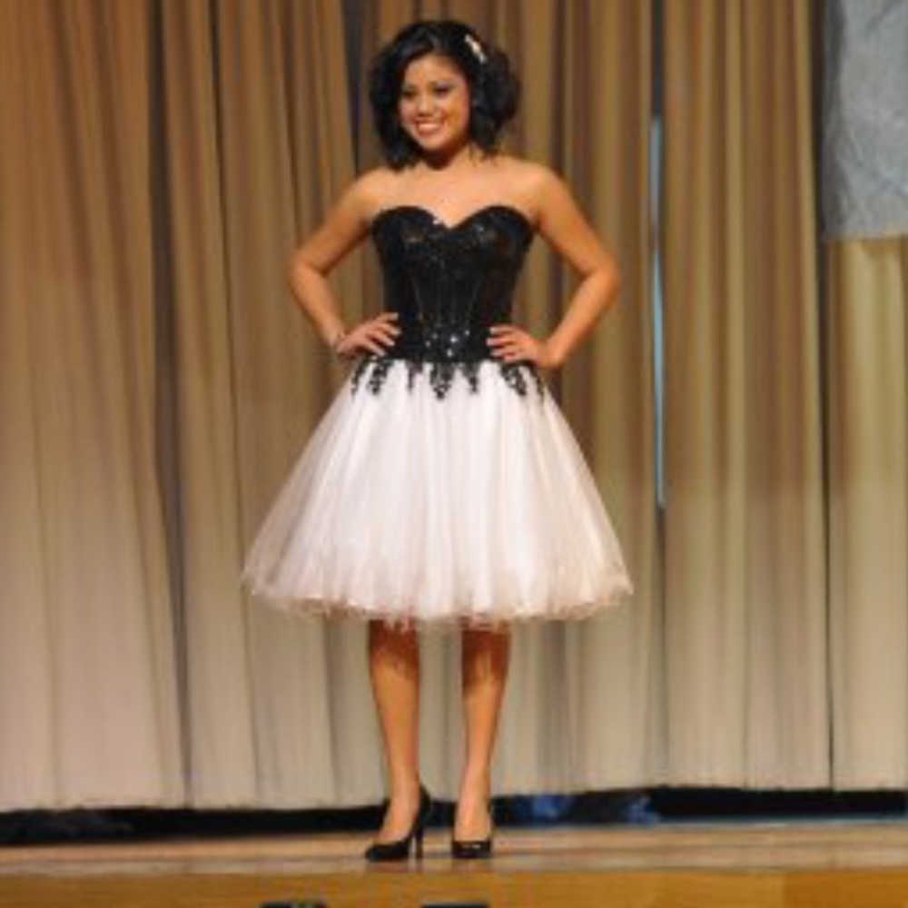 Prom / pageant dress homecoming/