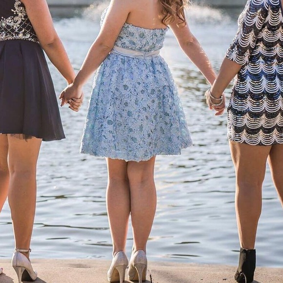 Homecoming dress - Picture 2 of 2