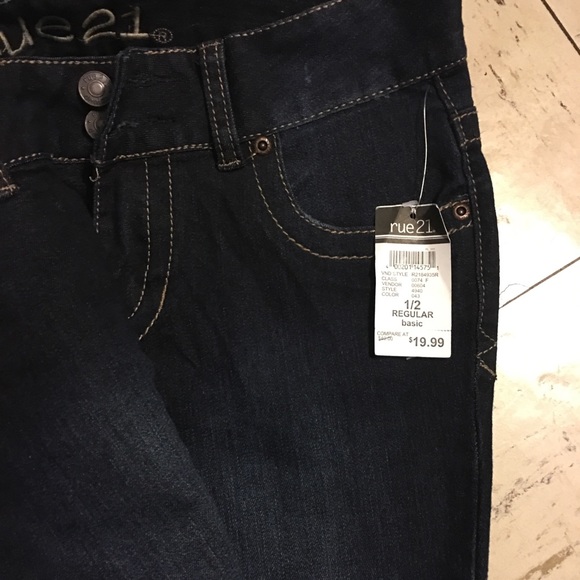 Brand new jeans - Picture 2 of 2