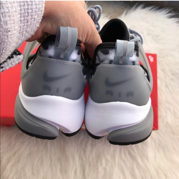 NIKE AIR WOMENS PRESTO SHOES SZ 6 new - Picture 3 of 6