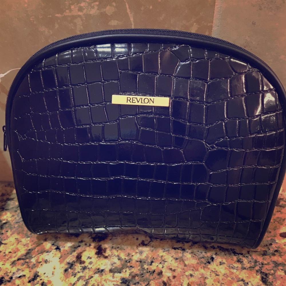 🆕 Revlon makeup pouch 💄