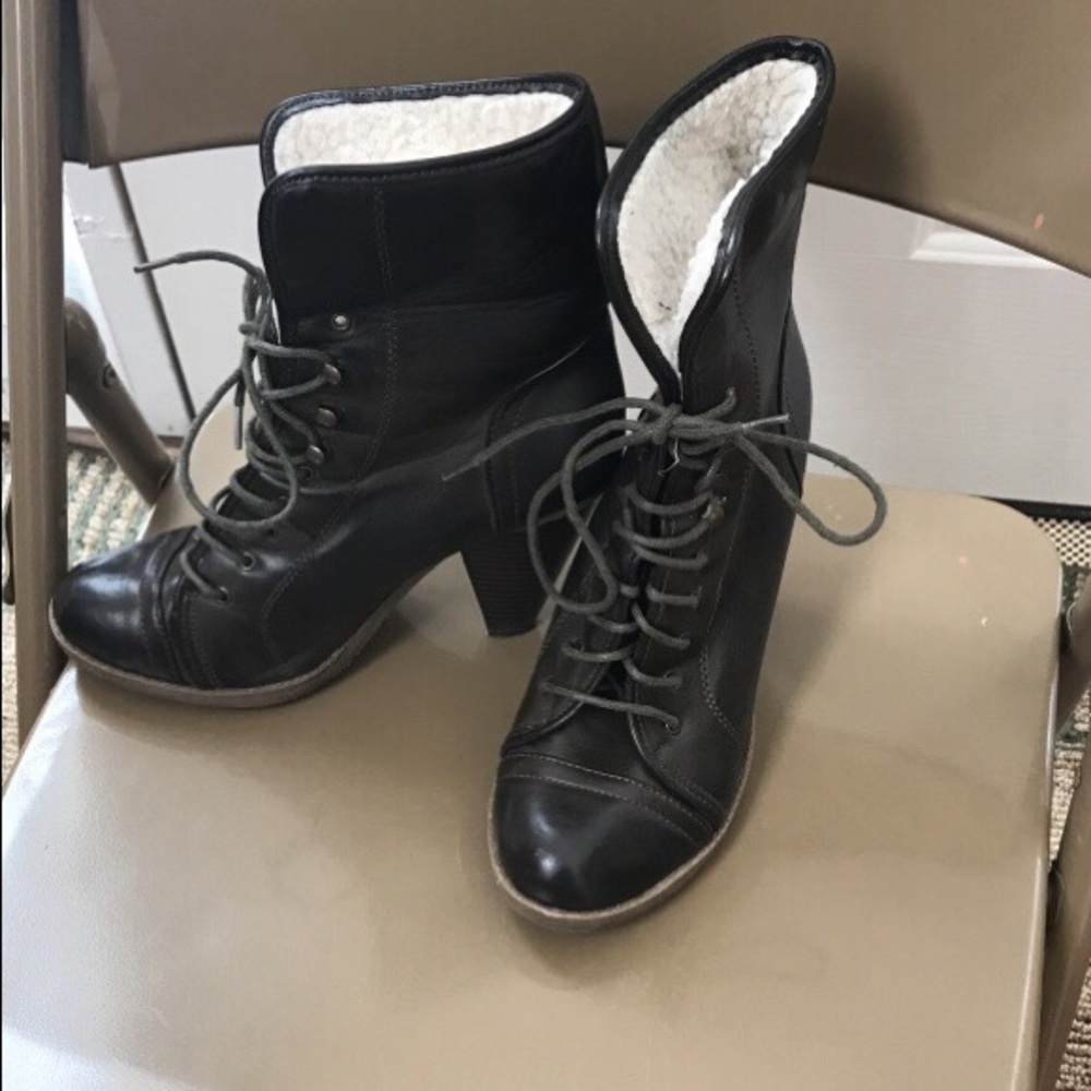 Women's brown lace up boots