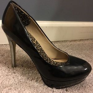 Zigi Soho black pump heels