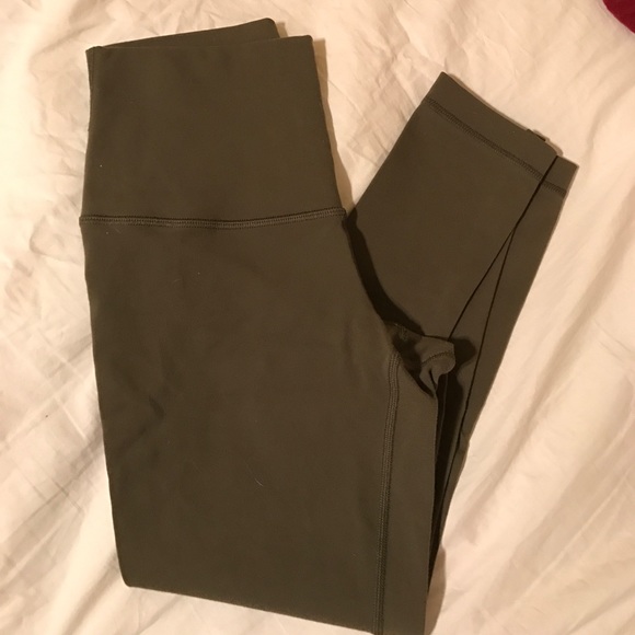 lululemon athletica Pants - Lululemon Wunder Under RollDown Crop
