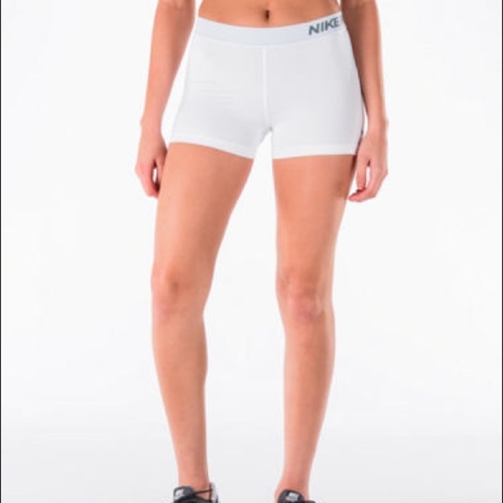 Size medium Nike pro shorts ***worn ONCE***
