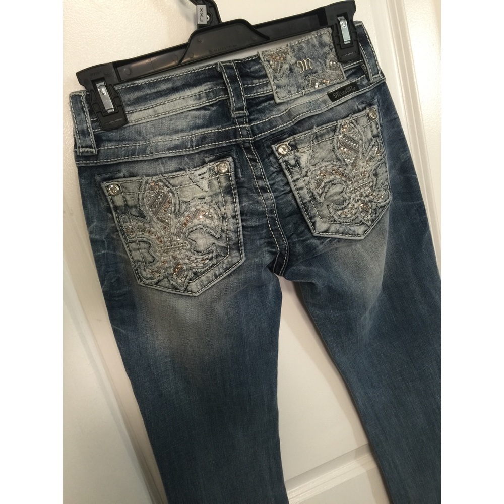 SOLD📌Miss Me Jeans Light Wash Signature Boot Cut - Picture 4 of 7