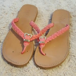 Leather t-strap sandals flip flops