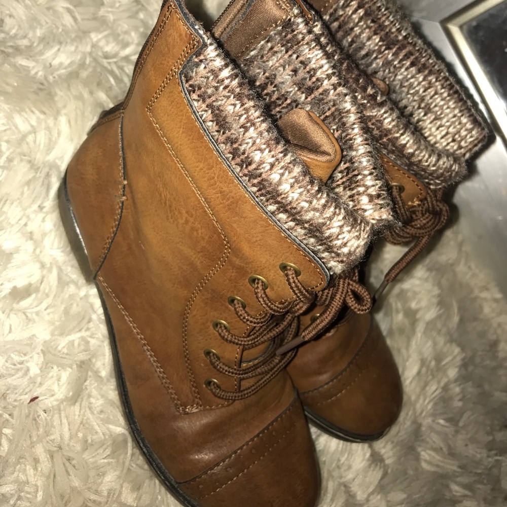 combat boots