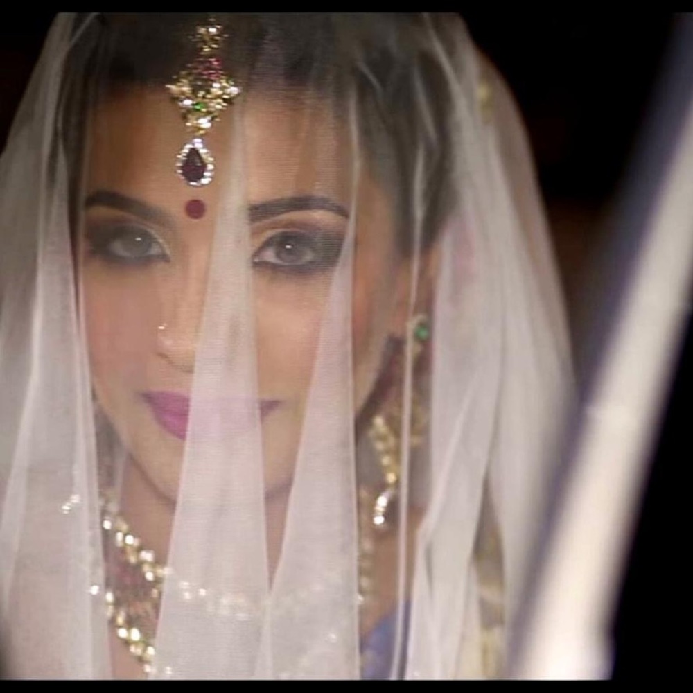 Meet your Posher, Tia