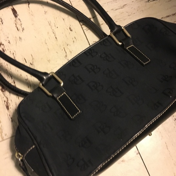 Dooney & Bourke purse! - Picture 3 of 4
