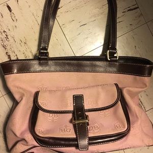 Original Dooney & Bourke hand bag!