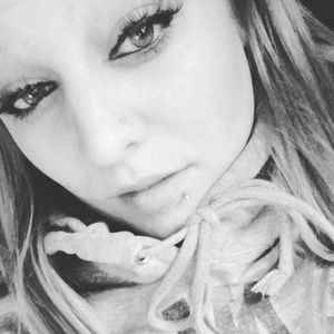 Meet your Posher, Adrianna