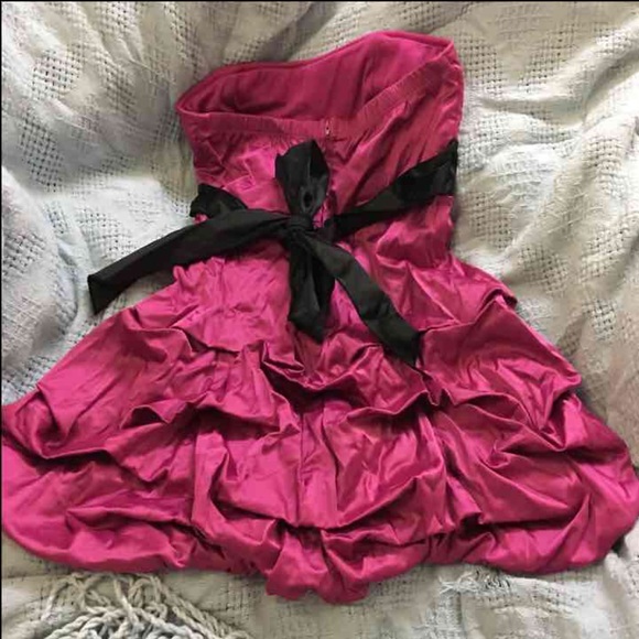 Bundle 2 dresses - Picture 2 of 4