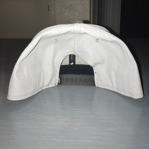 Nike SnapBack hat - Picture 2 of 2