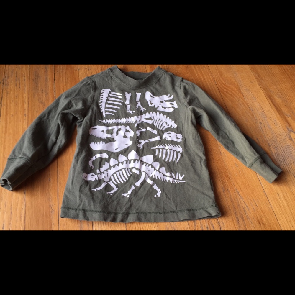 Old Navy 3T dinosaur shirt