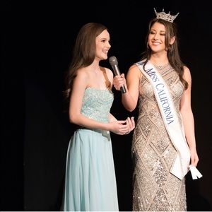 Beautiful Tony Bowls prom dress only worn once