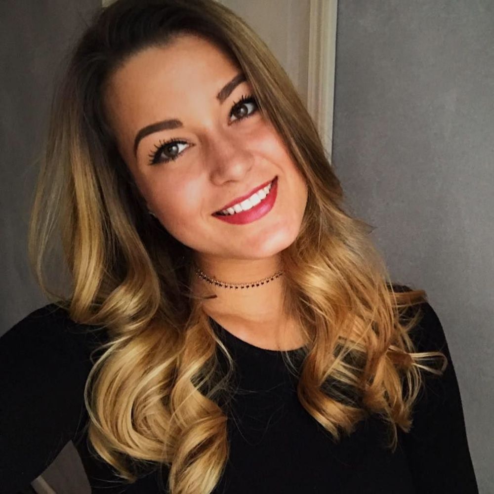 Meet your Posher, Caroline