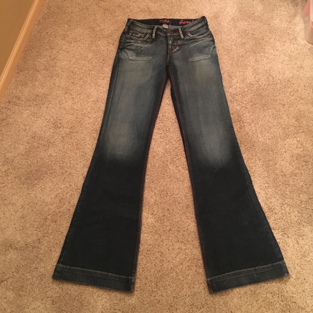 NEW Silver Sarah rhinestoned flared jeans in 26