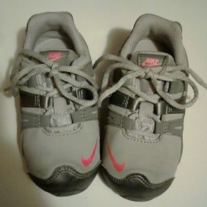 Nike toddler tennis shoes