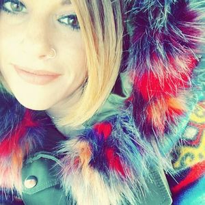 Meet your Posher, Nikki