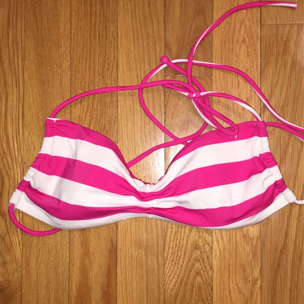 Victoria Secret bikini top. New without tags.