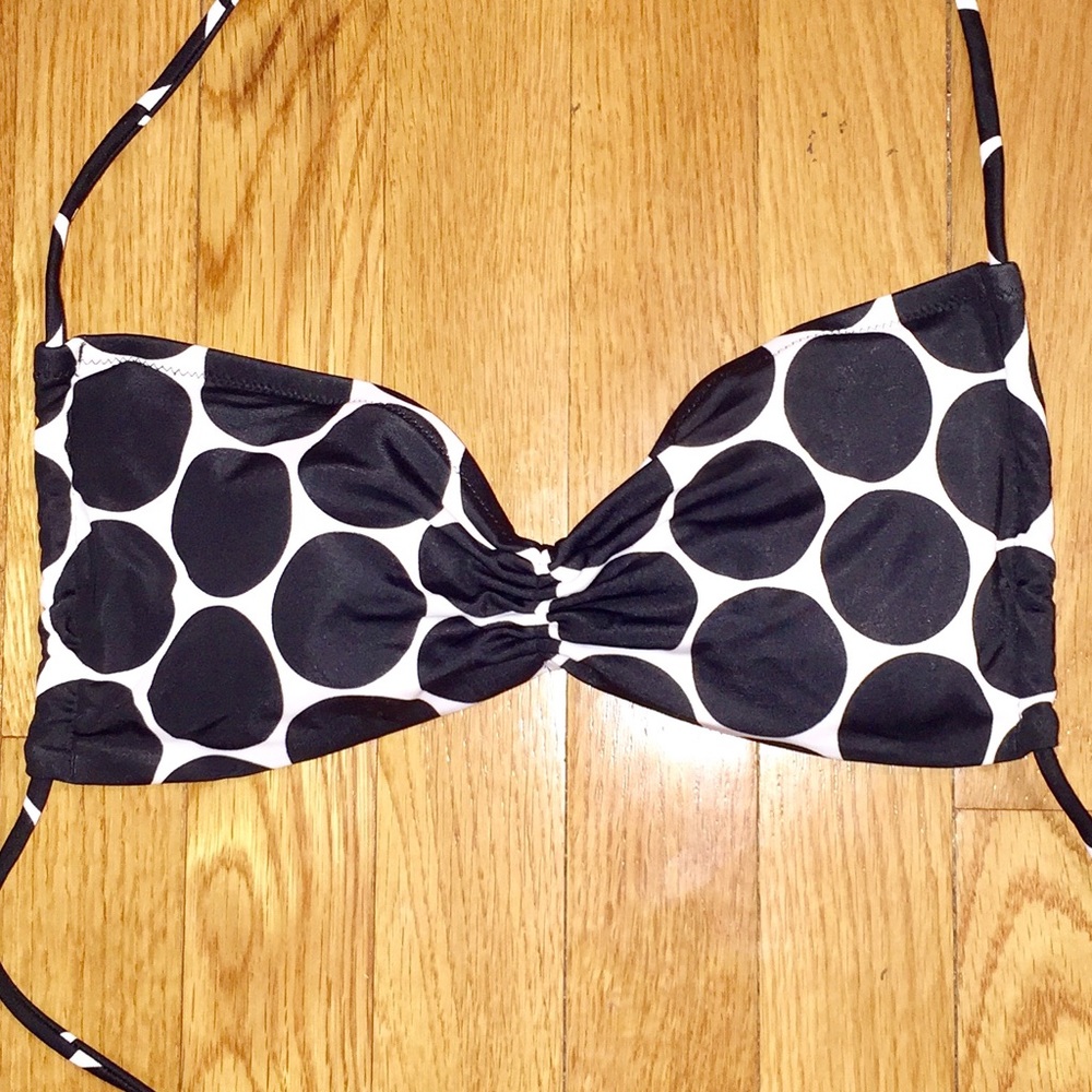 Victoria Secret bikini top. New without tags.