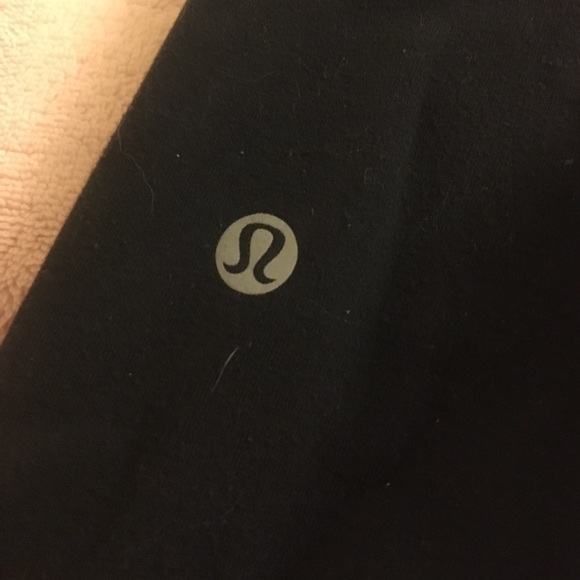 black Lululemon REVERSIBLE leggings - Picture 2 of 4