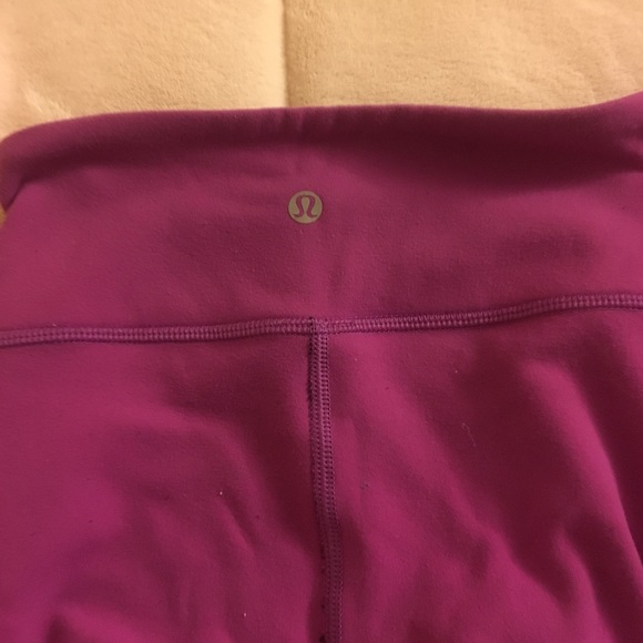 black Lululemon REVERSIBLE leggings - Picture 4 of 4