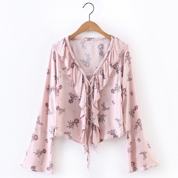 ✂️CLEARANCE | Floral Bell Top - Picture 4 of 7