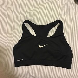 Nike Pro Dri-Fit Sports Bra