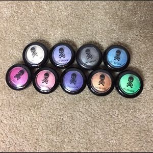 9 Hot Topic Eyeshadows