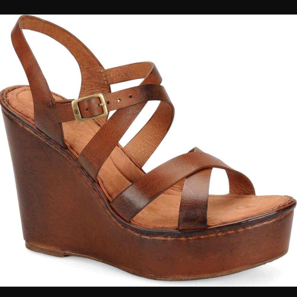 Born Filomena, whiskey, size 10, wedges
