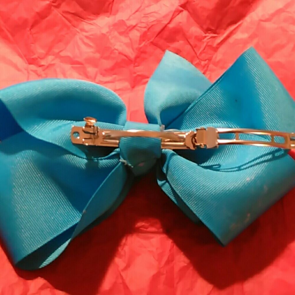 Hairbow - Picture 2 of 2
