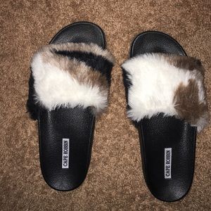 Faux fur Slides..!