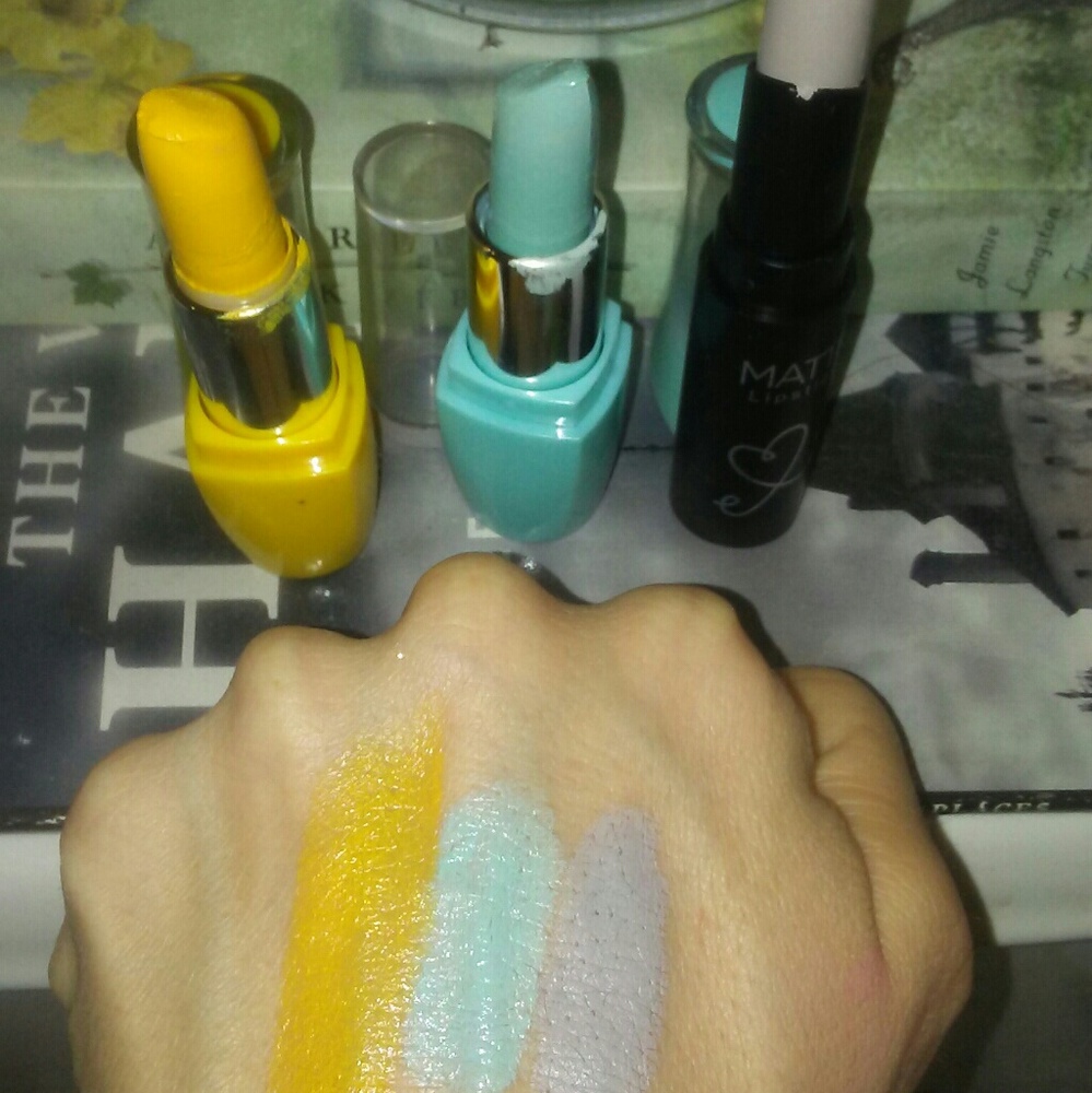 Funky colors matt lipsticks