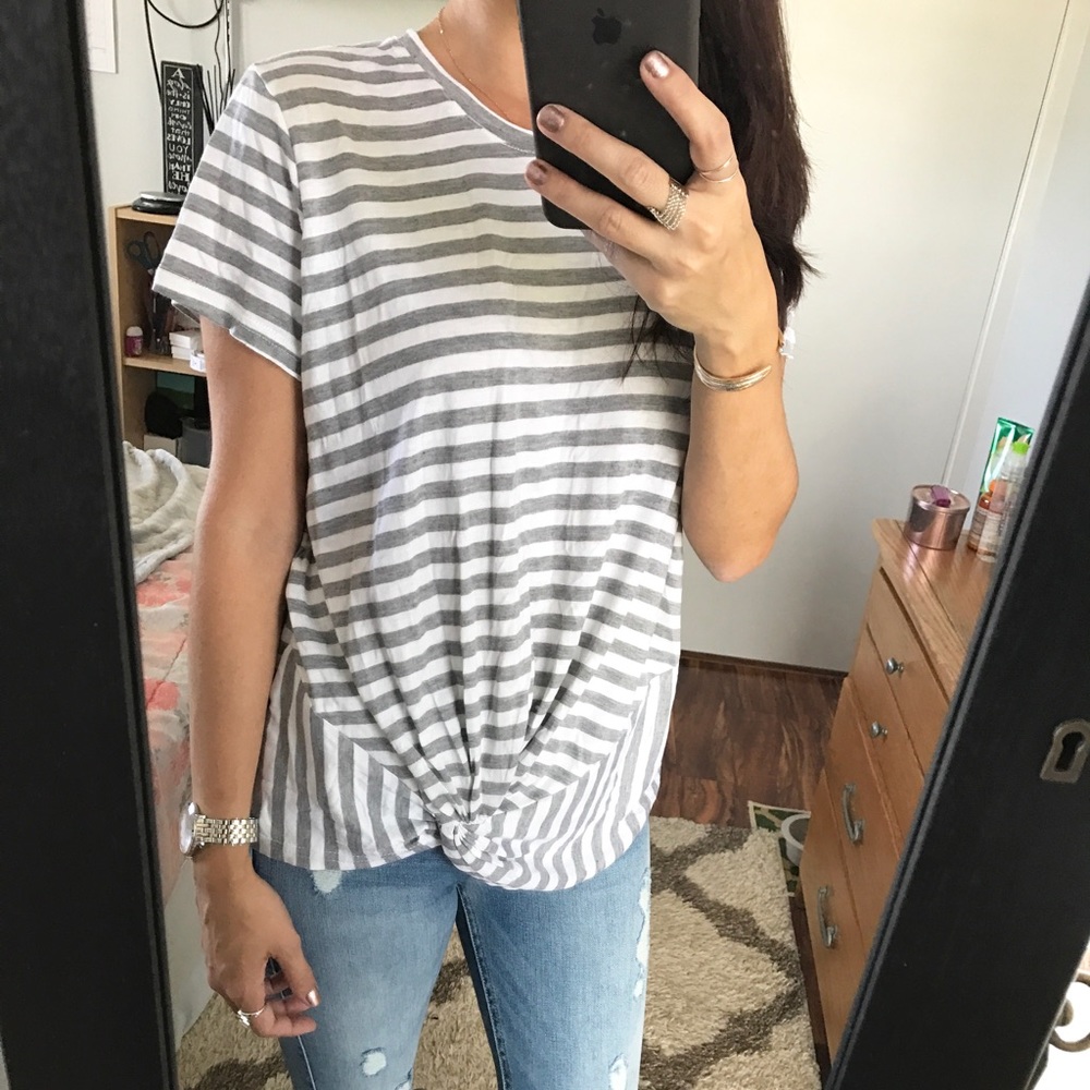 BOGO//CLEARANCE❣️LAST 1// Twist Front Striped Tee - Picture 3 of 7