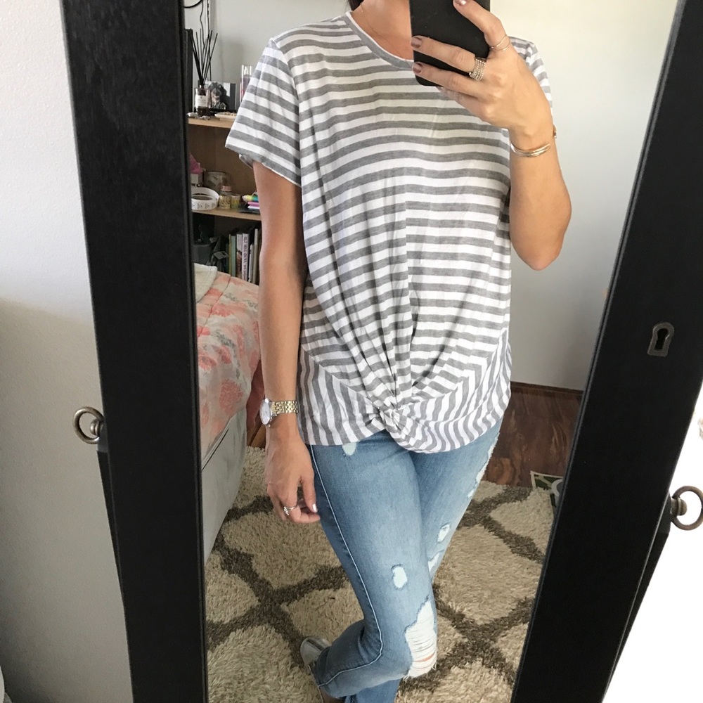 BOGO//CLEARANCE❣️LAST 1// Twist Front Striped Tee - Picture 6 of 7