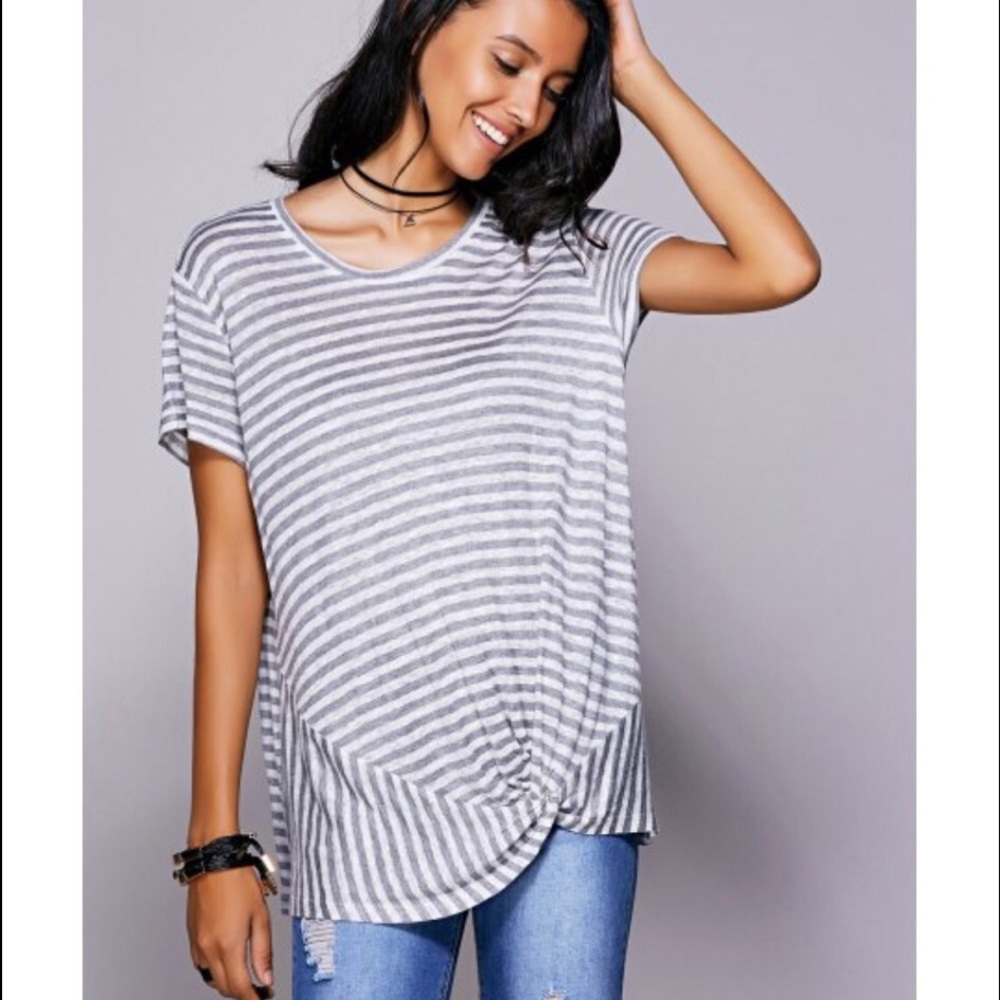 BOGO//CLEARANCE❣️LAST 1// Twist Front Striped Tee - Picture 2 of 7