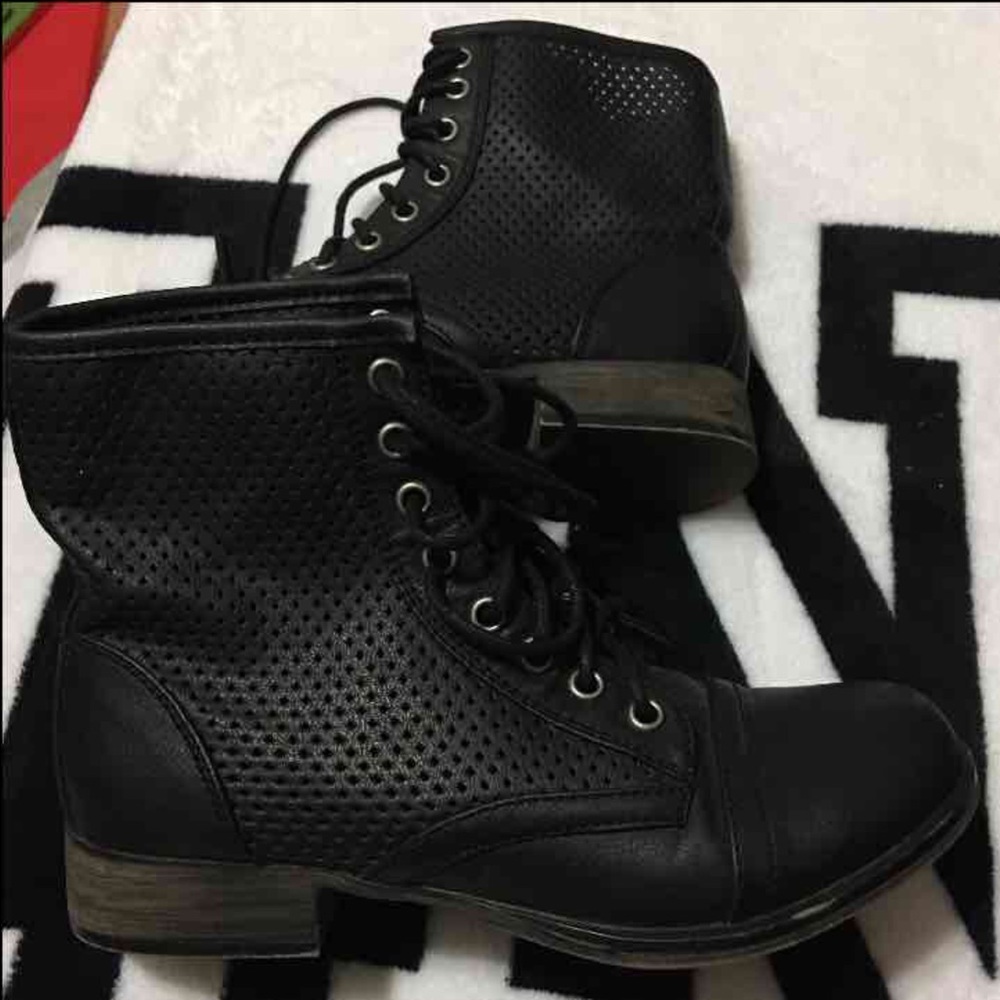 Adorable black festival boots